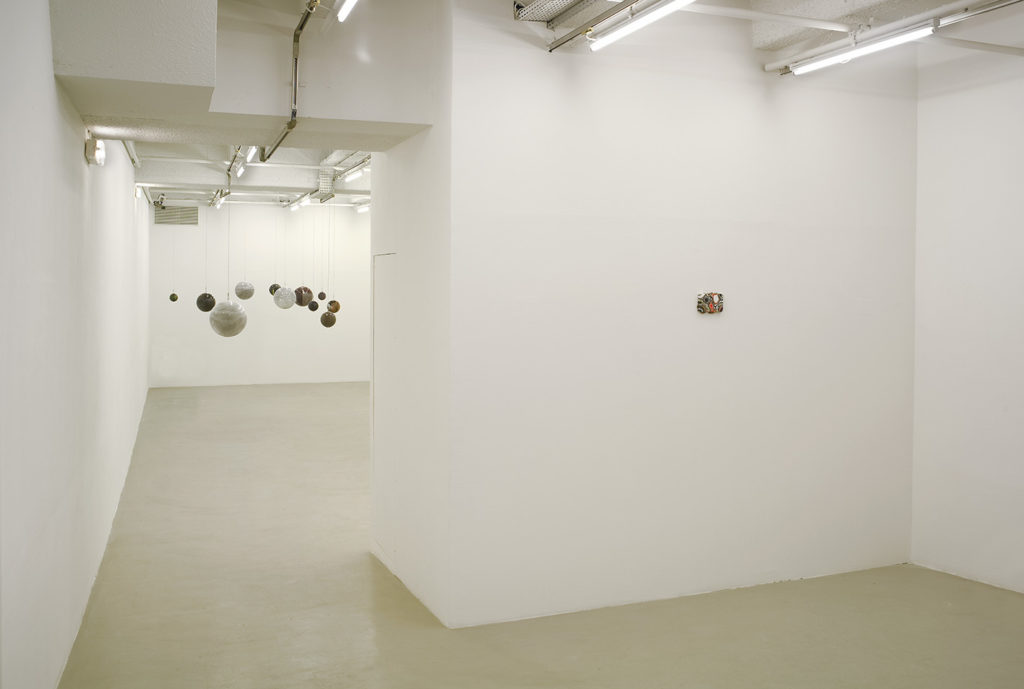 "Agalmata", Le Crédac – Centre d'art contemporain, Ivry-sur-Seine, 2004